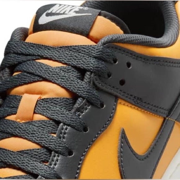 Nike dunk gs
Sundial
Brand new - Picture 9 of 10